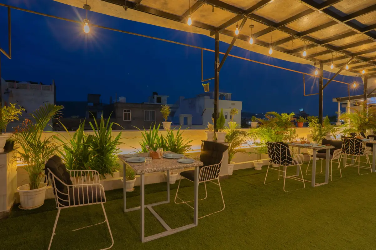 Rooftop Skyline Views